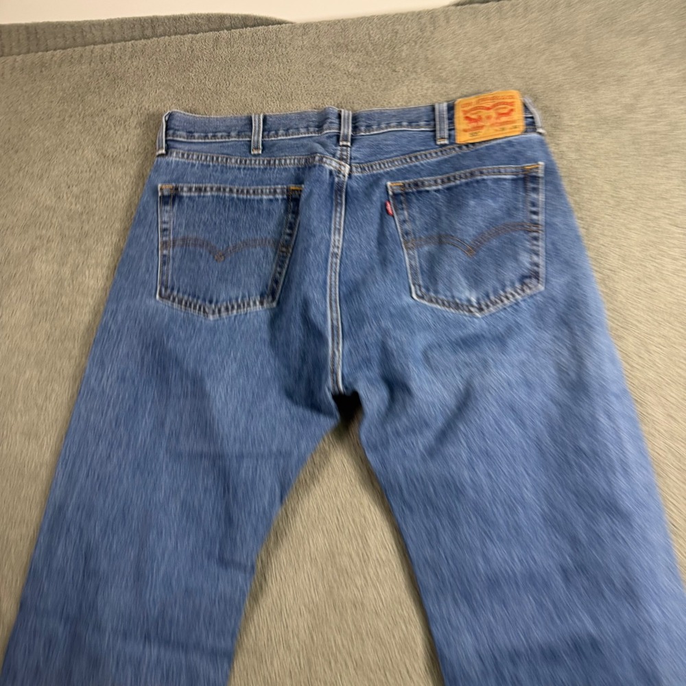 Levis 505 Regular Fit Straight Leg Jeans Mens 38x32 Medium Wash Blue Denim